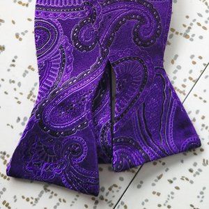 Vintage Purple Paisley Bow Tie